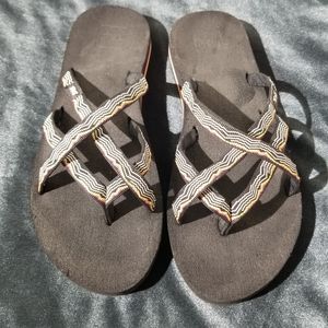 Olowahu Teva Flip flops